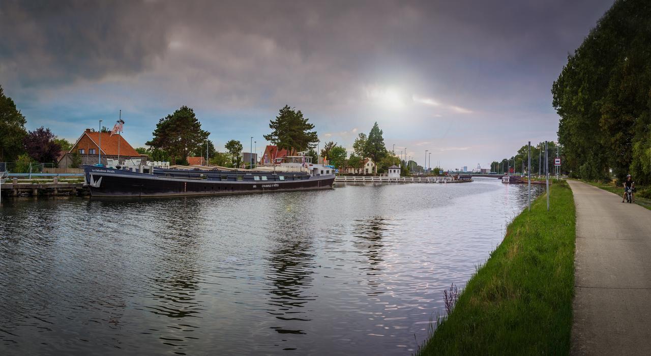 B&B Droomboot アウデンブルグ エクステリア 写真